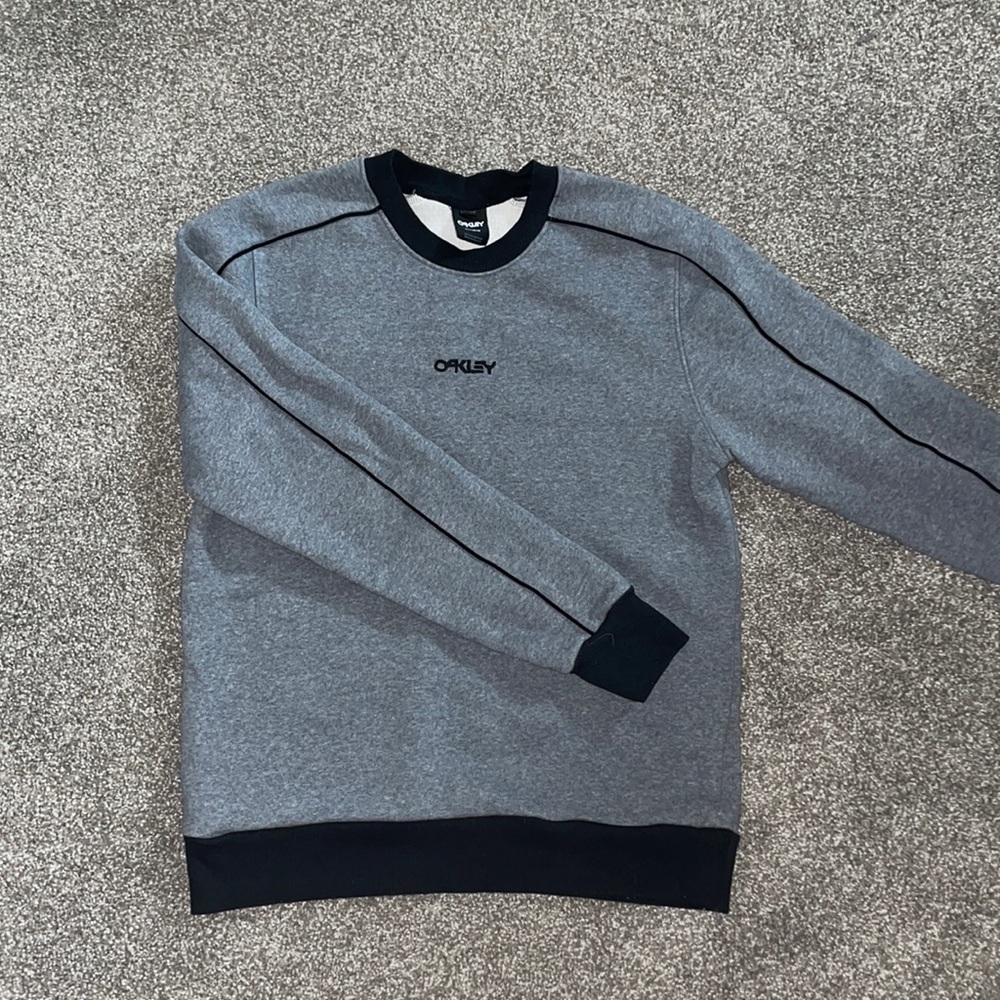 Oakley Crewneck